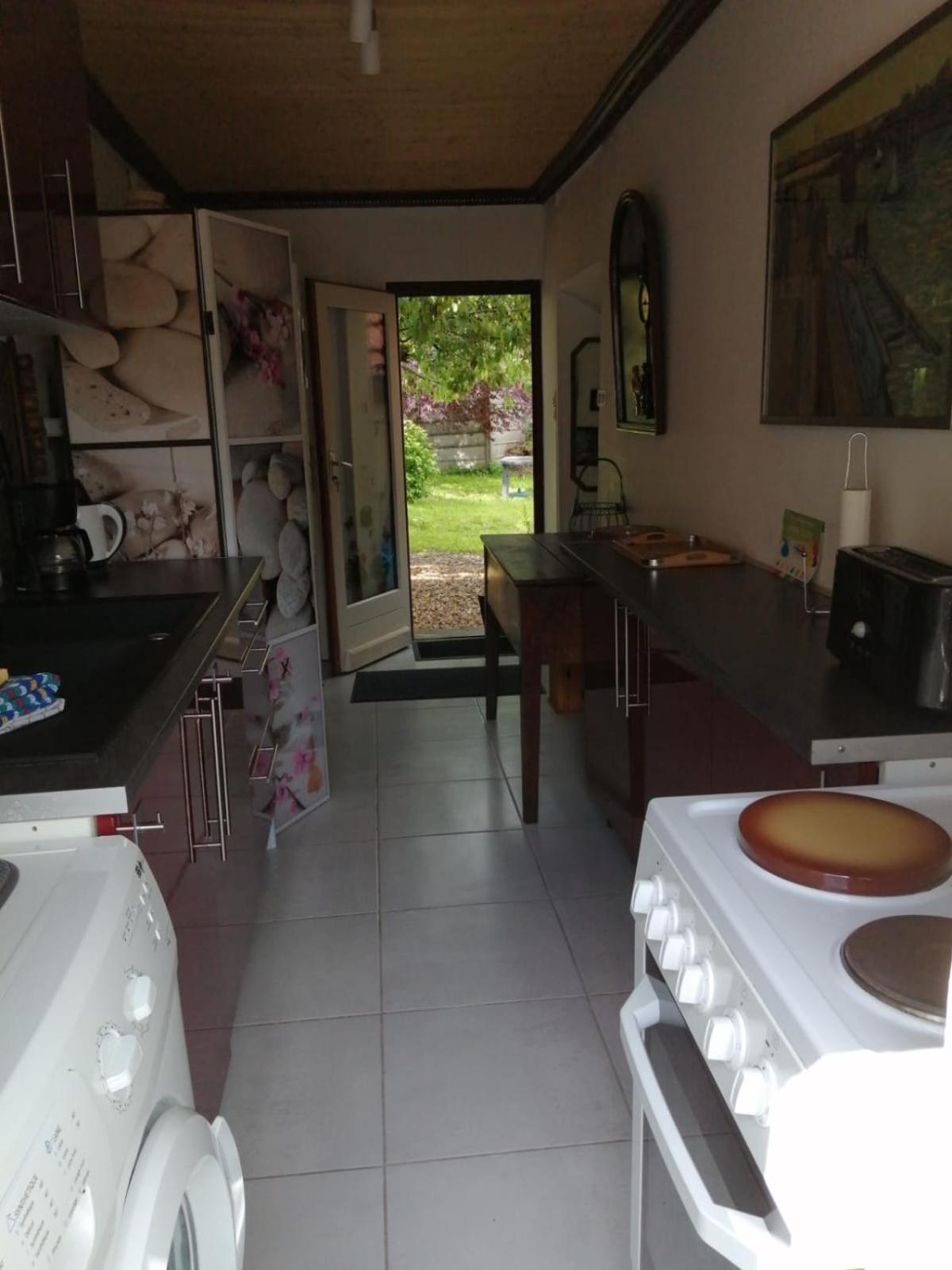 Maisonnette De Charme Climatisee La Machine Номер фото
